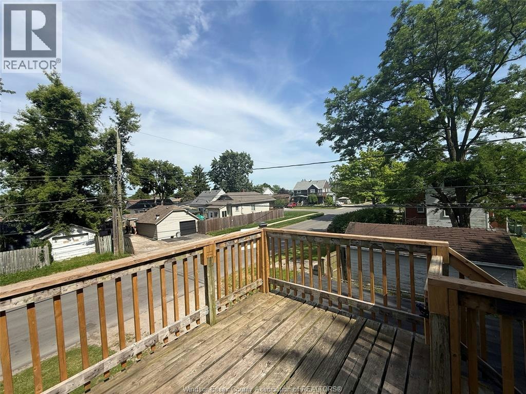 UPPER-699 Charlotte Street, Windsor, ON, N8X 3A6 - 2