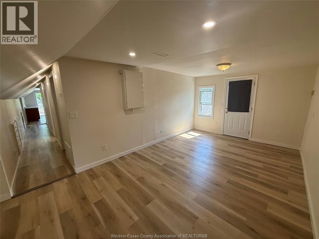 UPPER-699 Charlotte Street, Windsor, ON, N8X 3A6 - 8