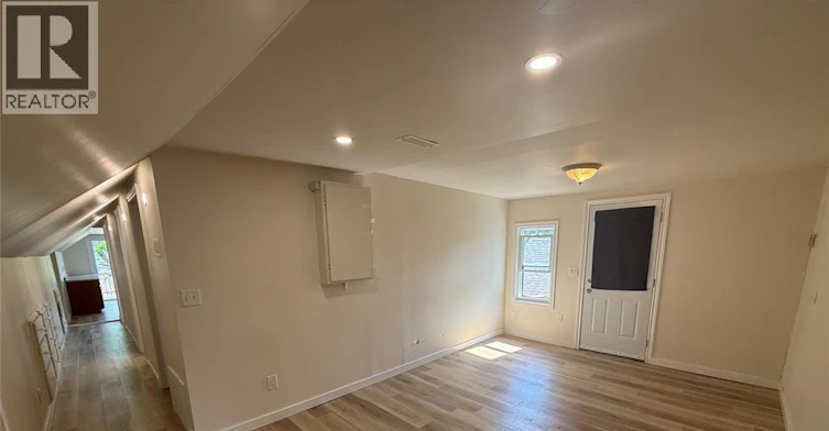 UPPER-699 Charlotte Street, Windsor, ON, N8X 3A6 - 8