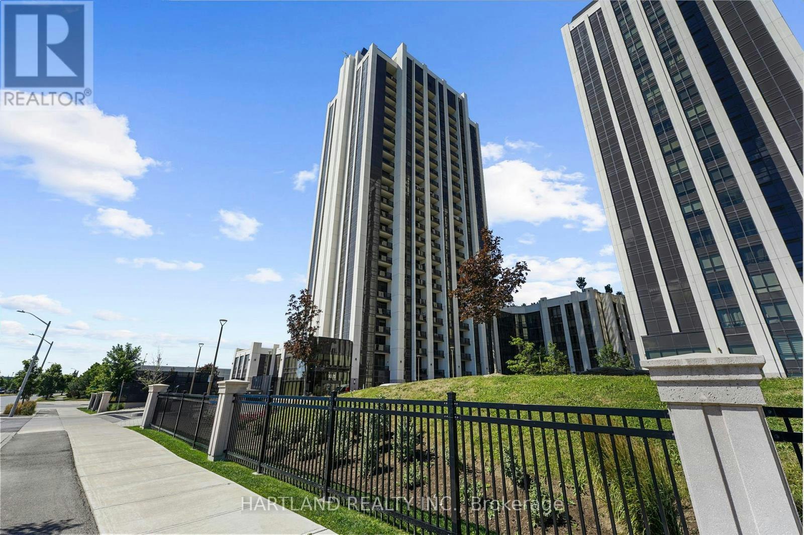 810-9075 Jane Street, Vaughan, ON, L4K 0L7