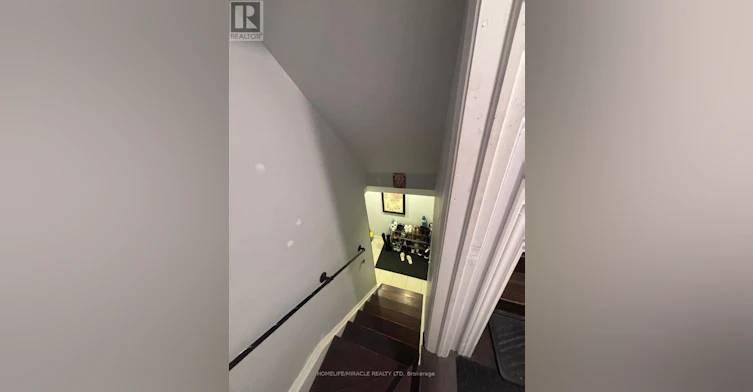 16 Truro Circle, Brampton, ON, L7A 4E4 - 2