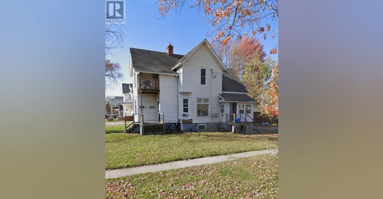 FIRST FLOOR-452 Confederation Street, Sarnia, ON, N7T 3G8