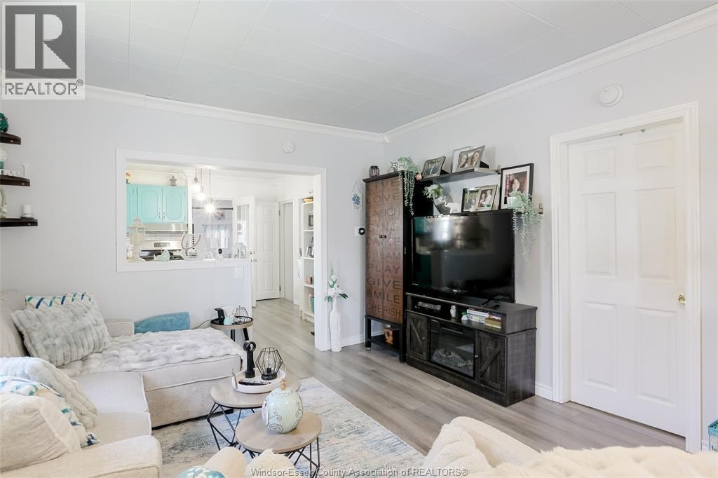 3612 King, Windsor, ON, N9C 1P5 - 9