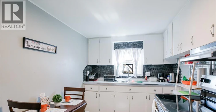 639 Watkins, Windsor, ON, N9C 2Y5 - 9