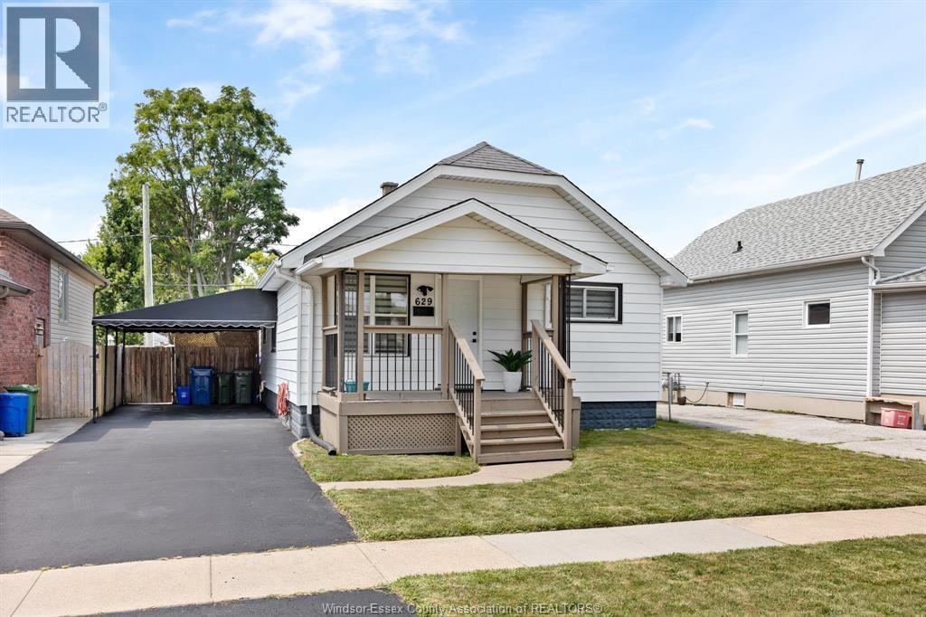 629 Labute, Tecumseh, ON, N8N 2B2