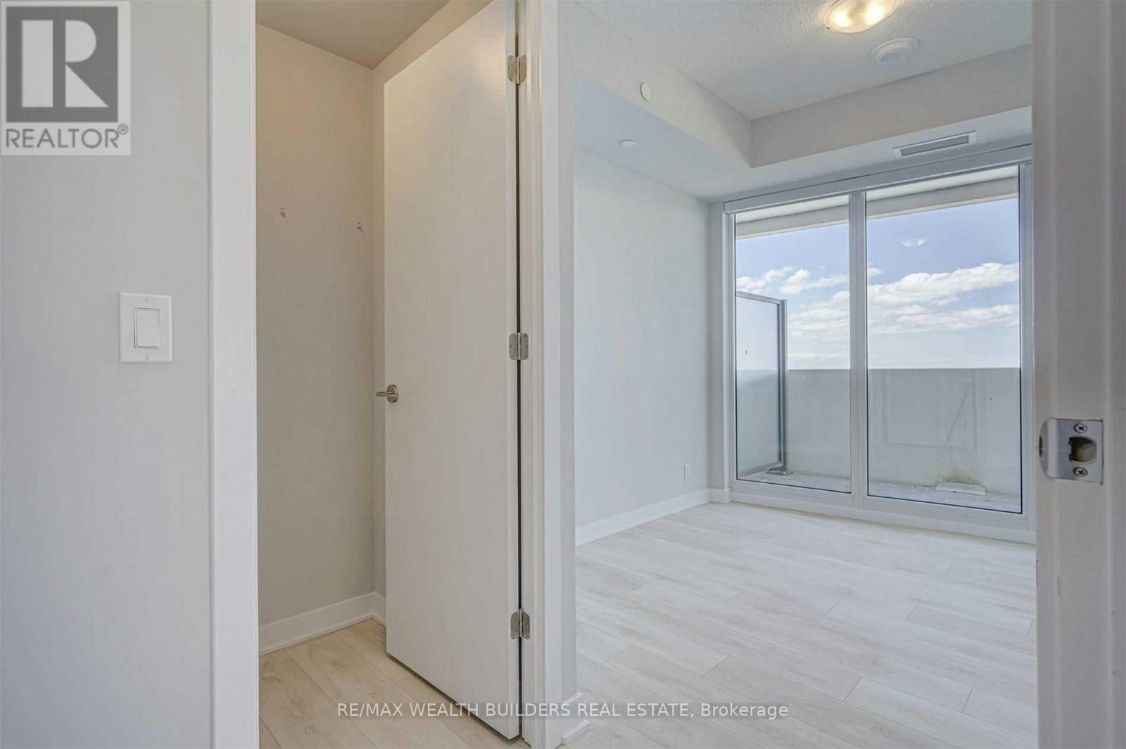 5003-2221 Yonge Street, Toronto, ON, M4S 2B4 - 16