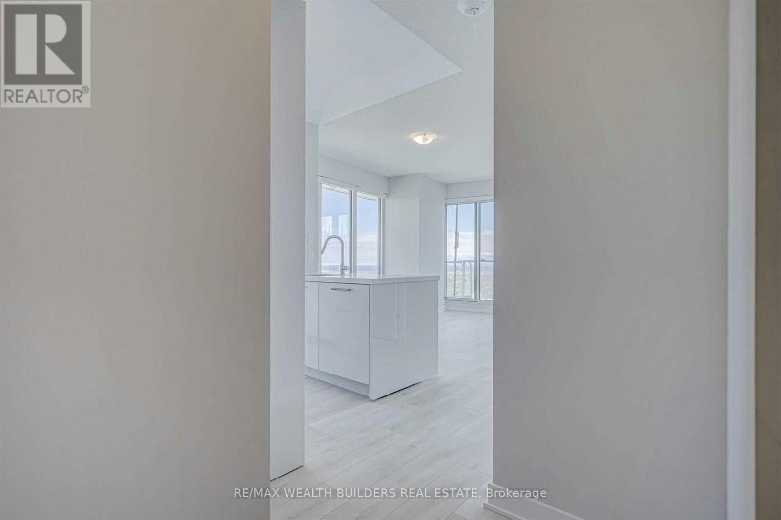 5003-2221 Yonge Street, Toronto, ON, M4S 2B4 - 5
