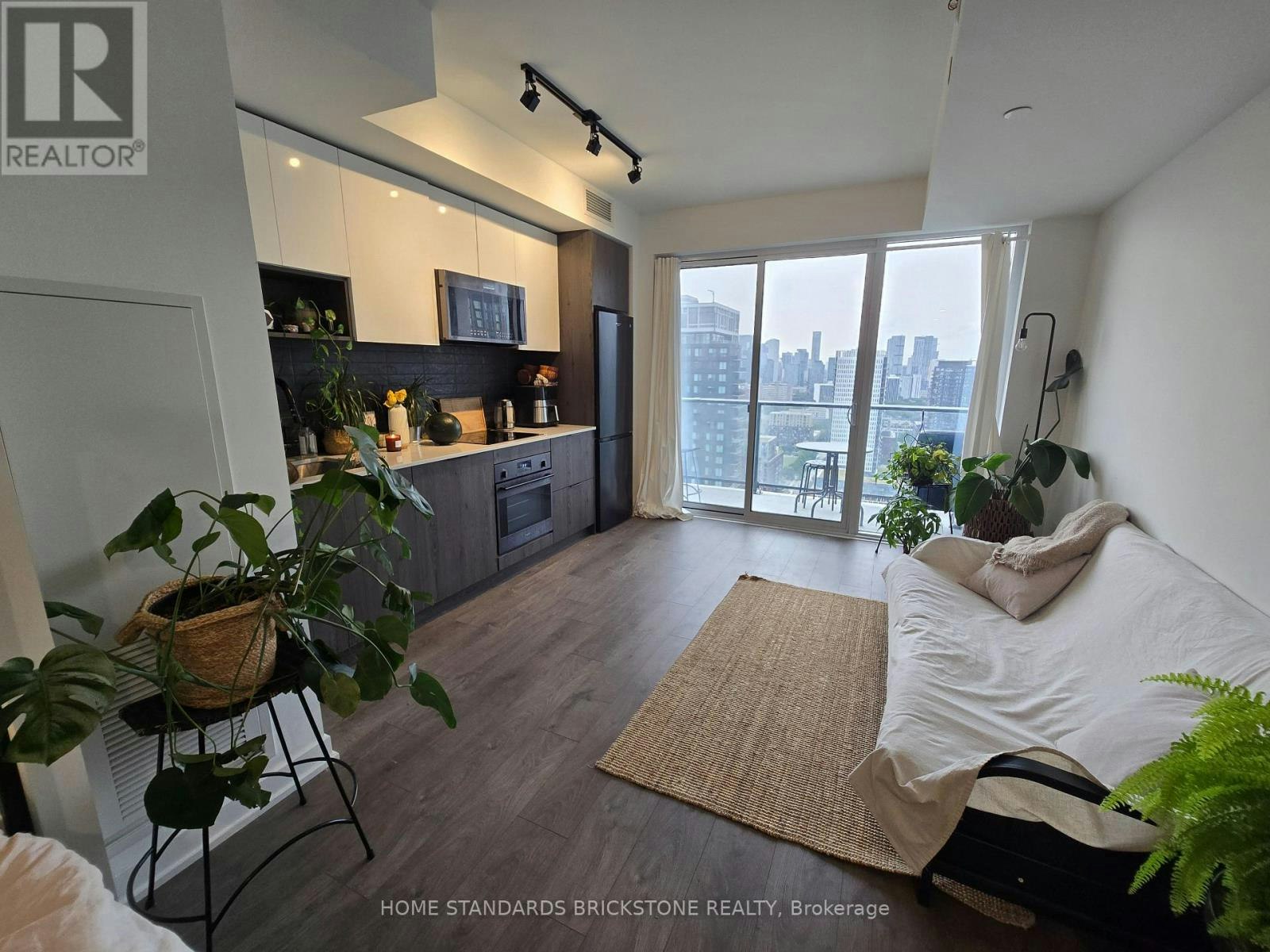 2707-5 Defries Street, Toronto, ON, M5A 0W7 - 2