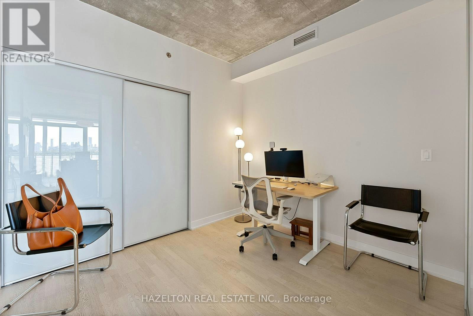 825-20 Minowan Miikan Lane, Toronto, ON, M6J 0E5 - 13