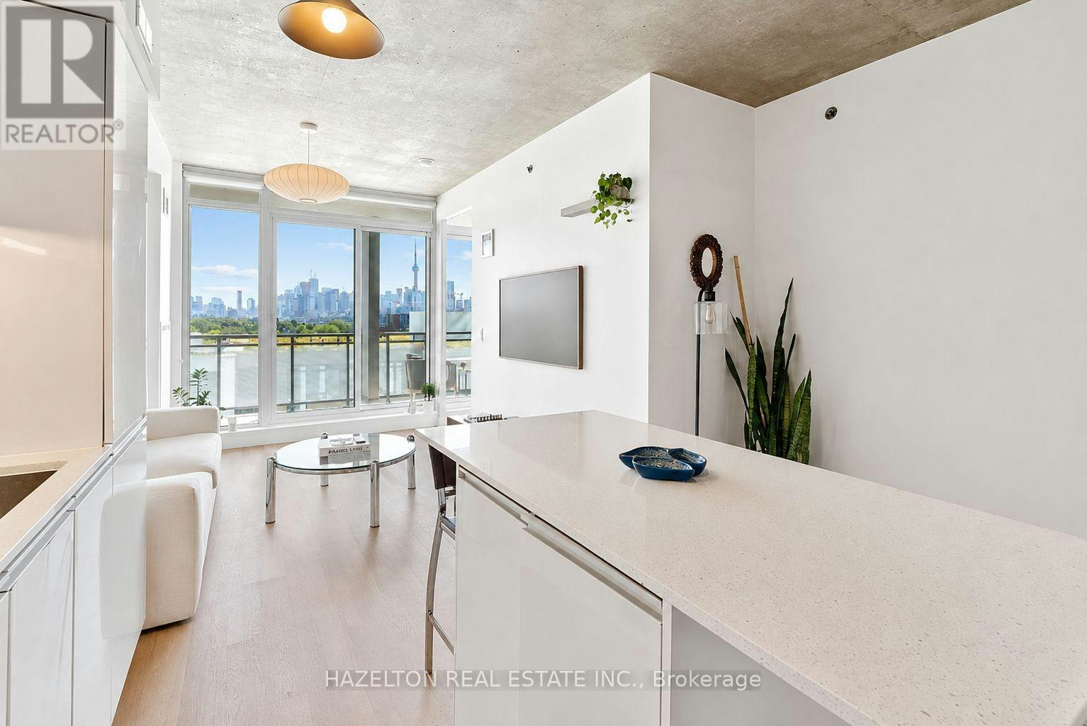 825-20 Minowan Miikan Lane, Toronto, ON, M6J 0E5 - 2