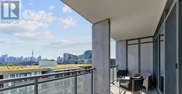 825-20 Minowan Miikan Lane, Toronto, ON, M6J 0E5 - 17