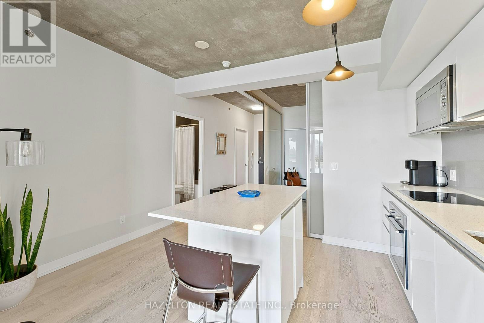 825-20 Minowan Miikan Lane, Toronto, ON, M6J 0E5 - 4