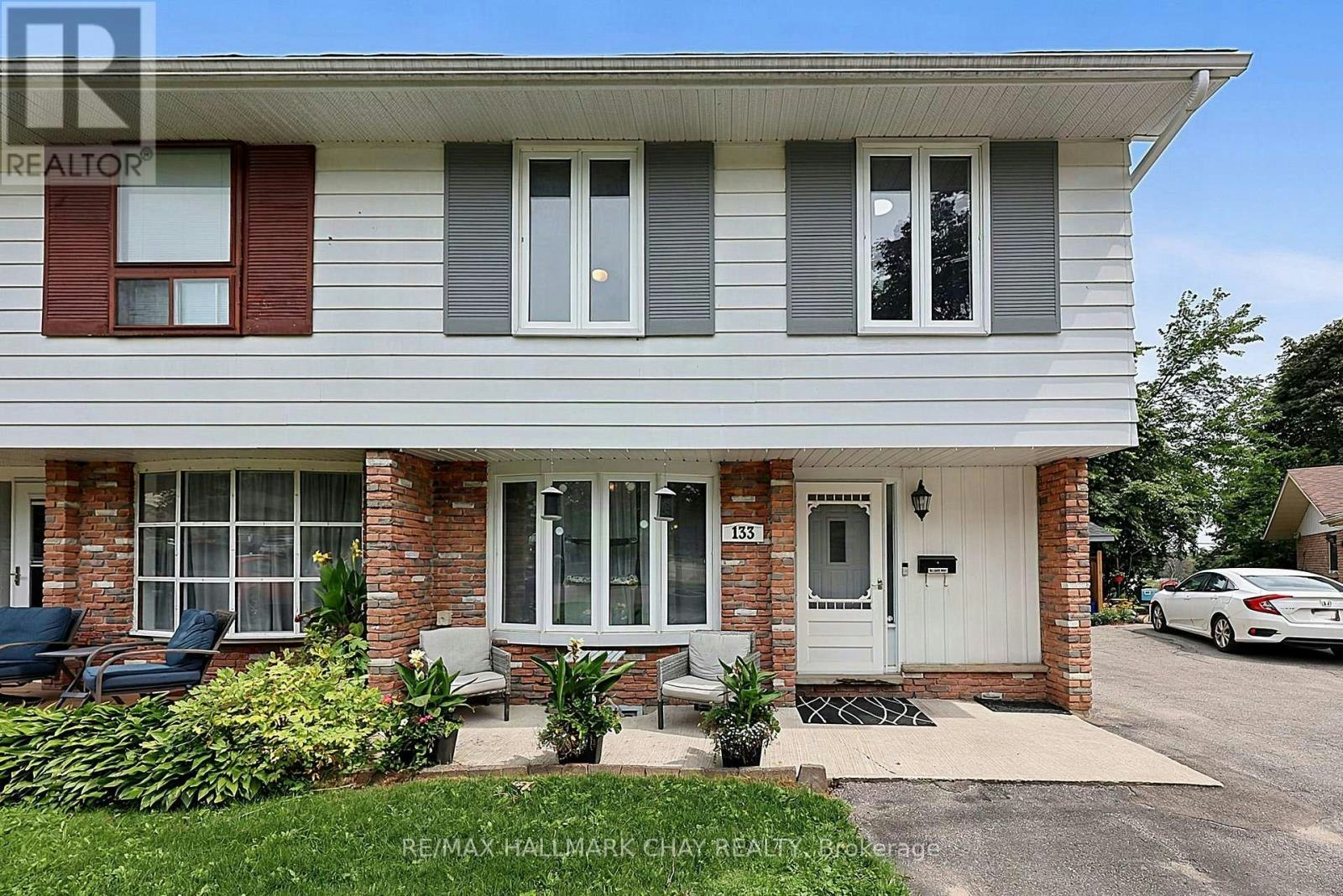 133 Daphne Crescent, Barrie, ON, L4M 2Y7