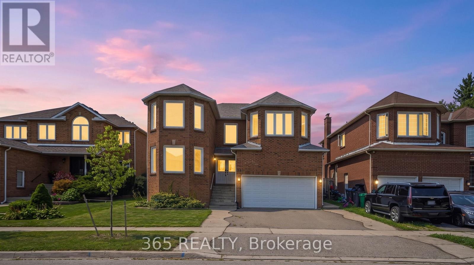 52 Leeward Drive, Brampton, ON, L6S 5V8