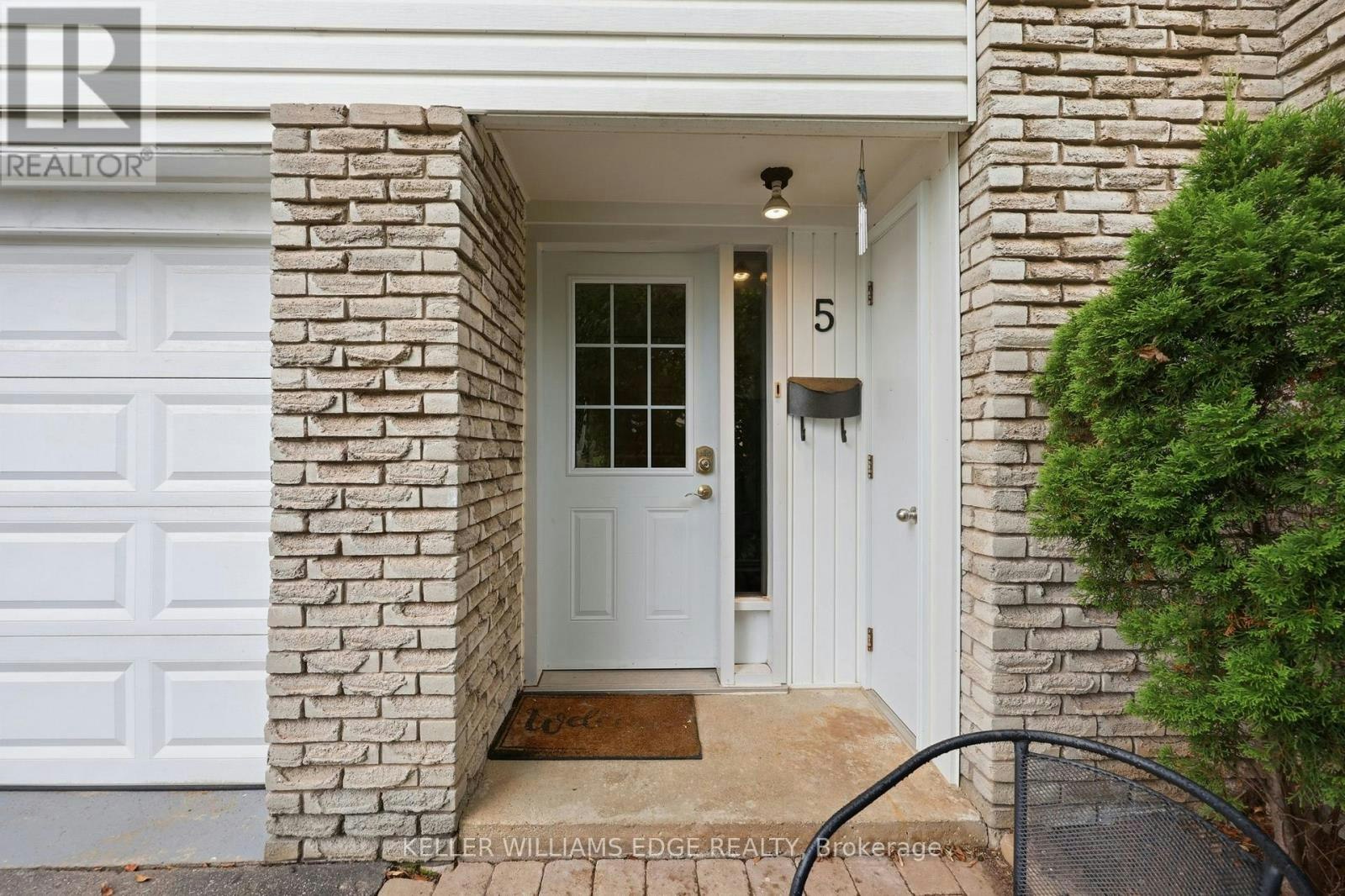 5-1270 Gainsborough Drive, Oakville, ON, L6H 2L2 - 2