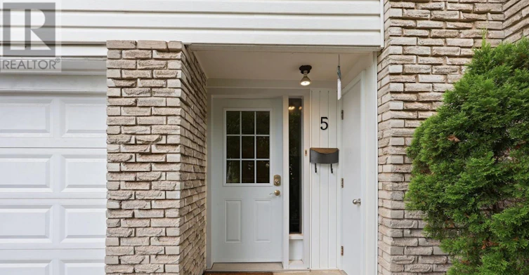 5-1270 Gainsborough Drive, Oakville, ON, L6H 2L2 - 2