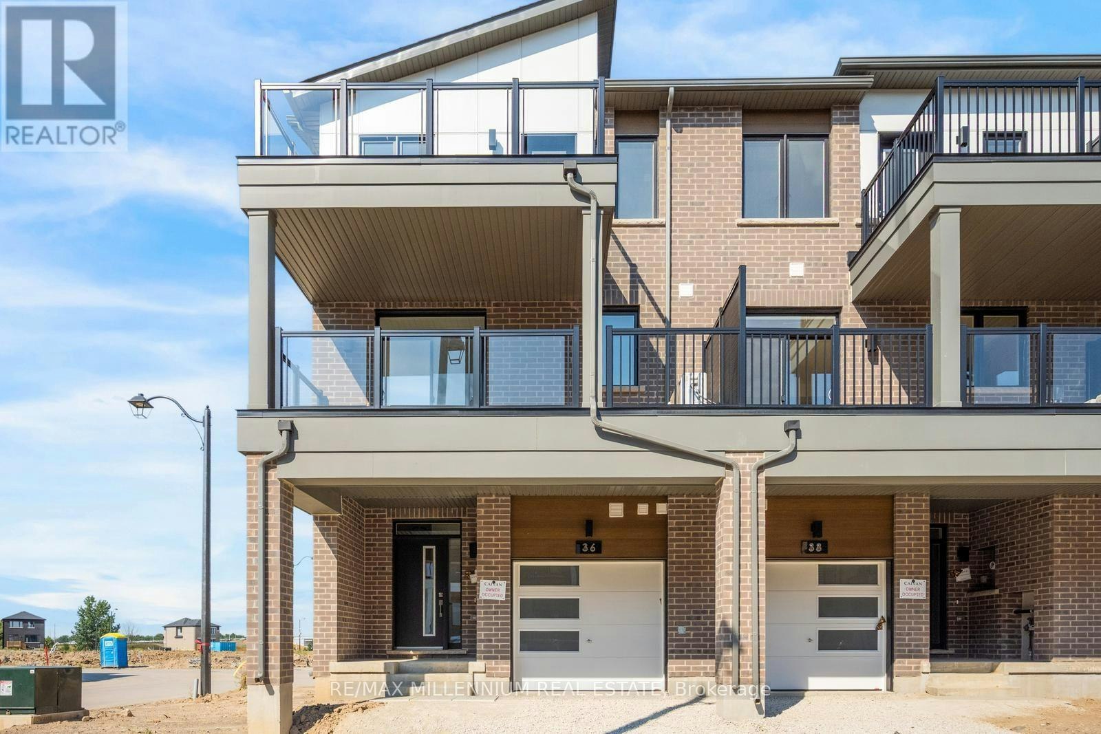 UPPER-36 Thornbird Crescent, Brampton, ON, L7A 0B8