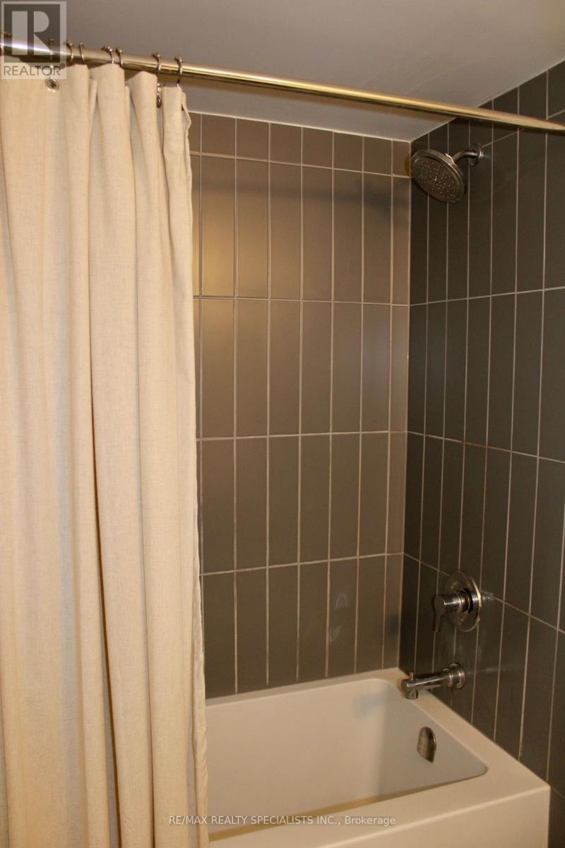 809-251 Manitoba Street, Toronto, ON, M8Y 0C7 - 12