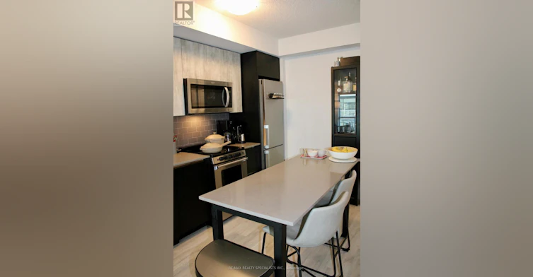 809-251 Manitoba Street, Toronto, ON, M8Y 0C7 - 4