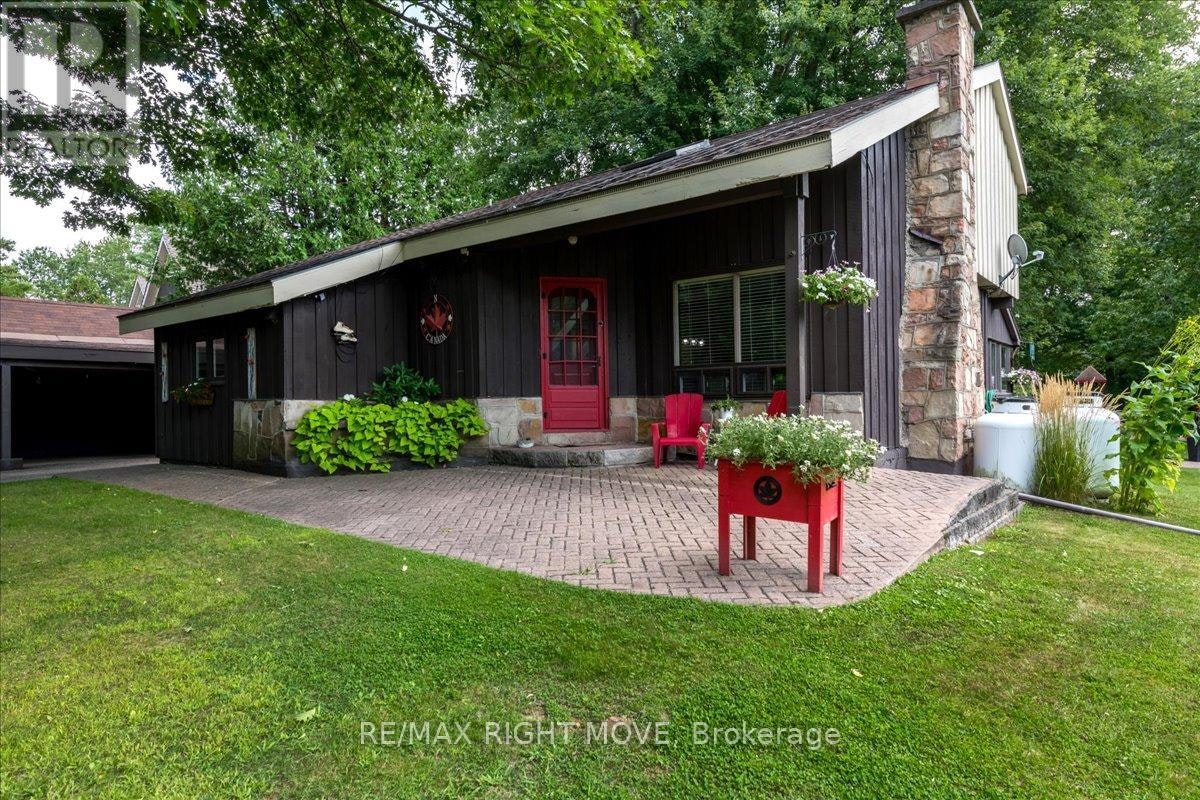1032 Cowbell Lane, Gravenhurst, ON, P0E 1N0