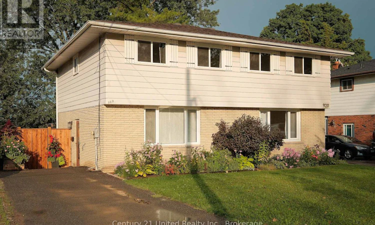 922 Webber Avenue