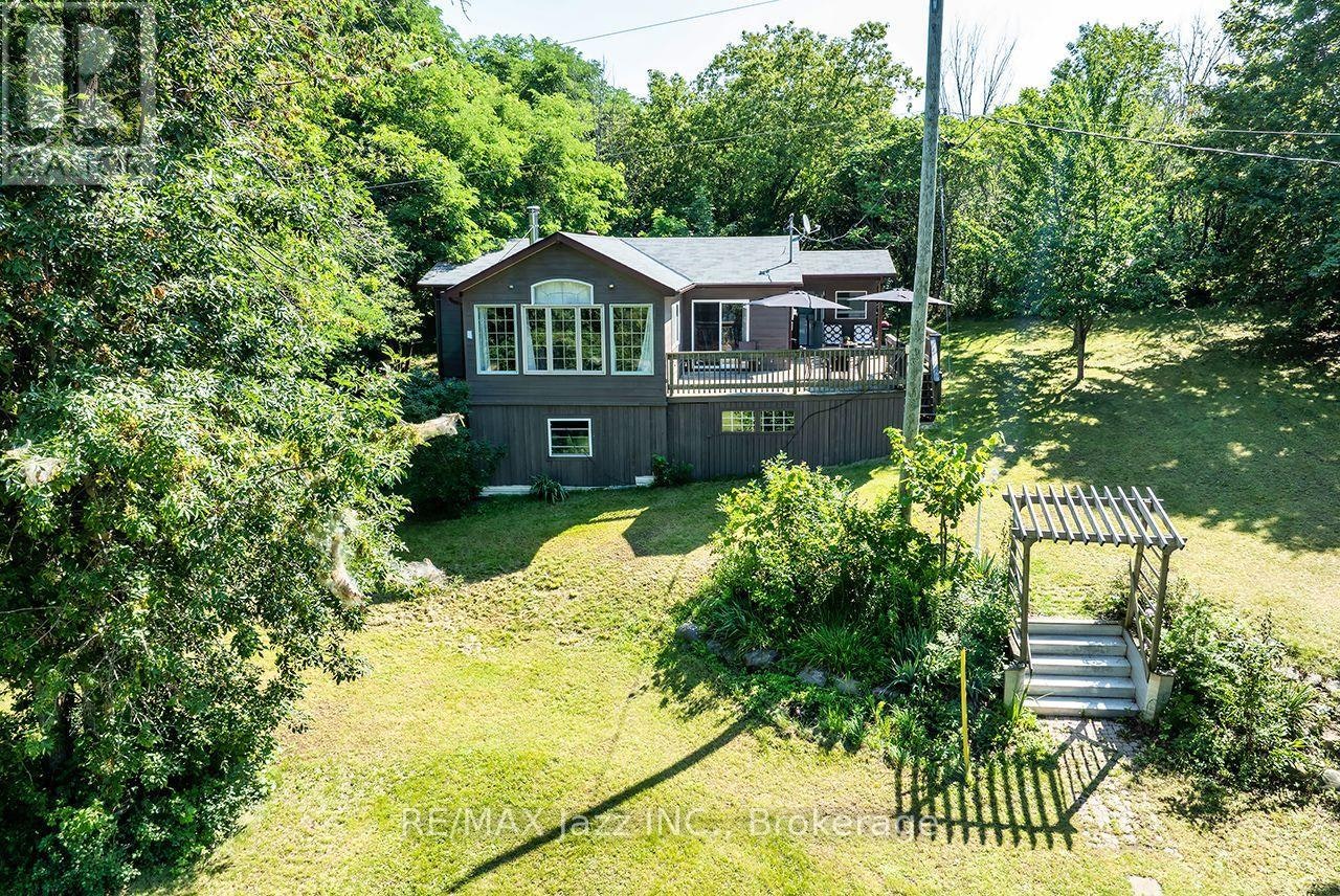 50 Long Island, Otonabee-South Monaghan, ON, K0L 1B0