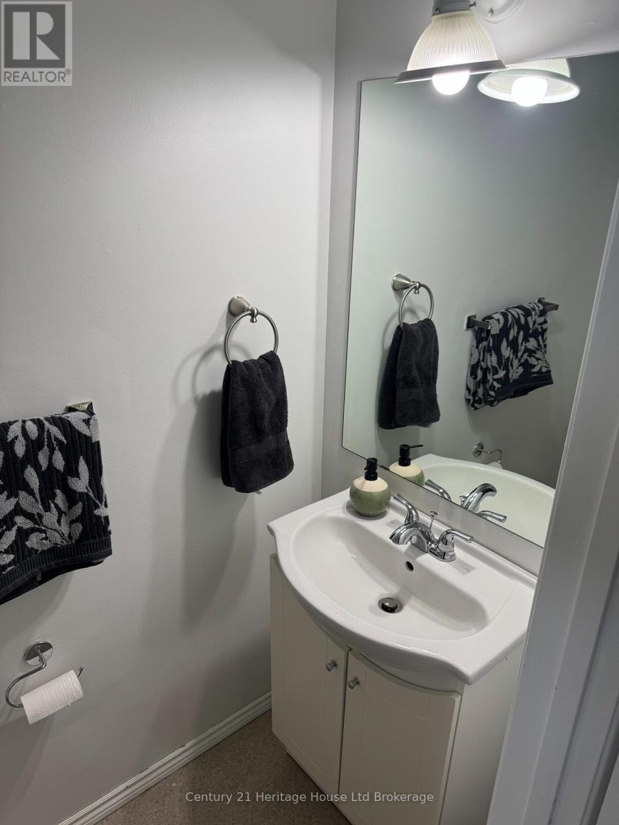 2-255 Lansdowne Avenue W, Woodstock, ON, N4T 1N6 - 12