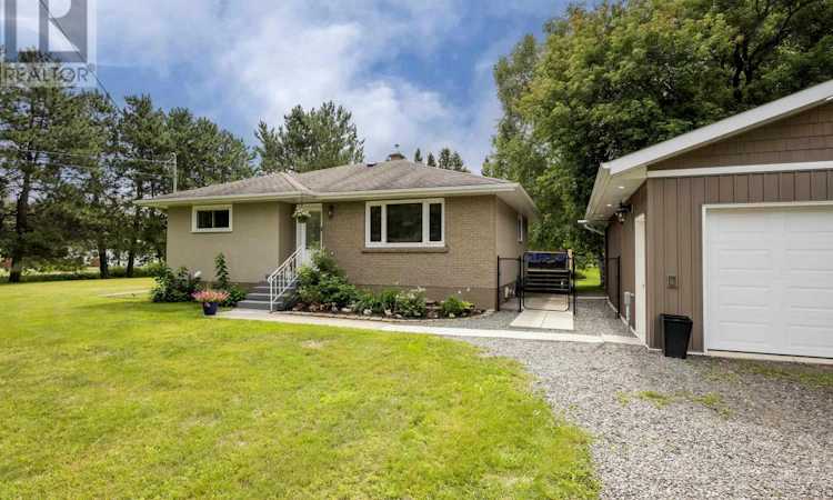 2312 Rosslyn Road