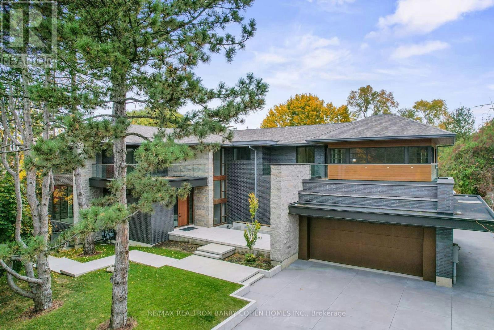 103 Old Colony Road, Toronto, ON, M2L 2K3