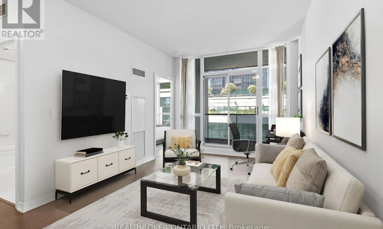 415-12 Yonge Street