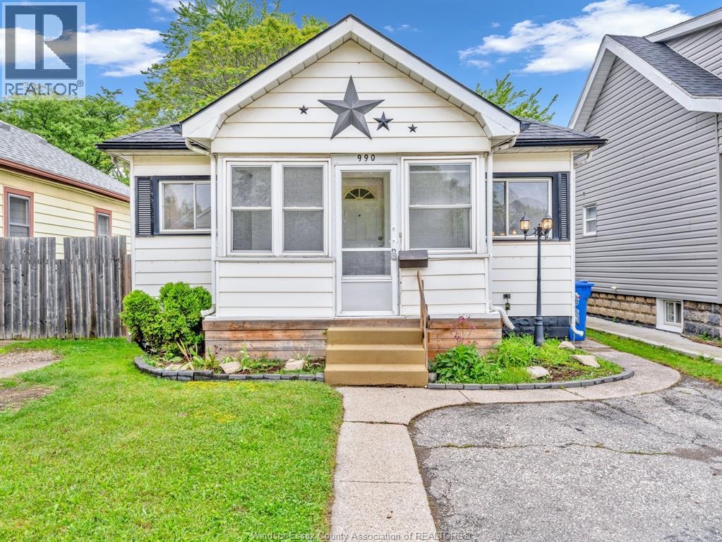 990 Campbell Avenue, Windsor, ON, N9B 2J2