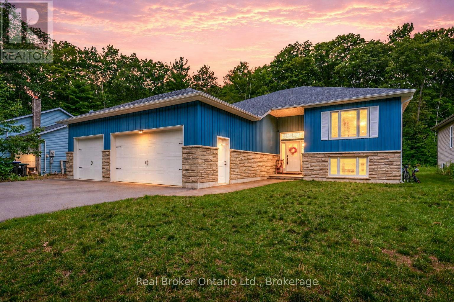 204 Golf Course Road, Wasaga Beach, ON, L9Z 1S6