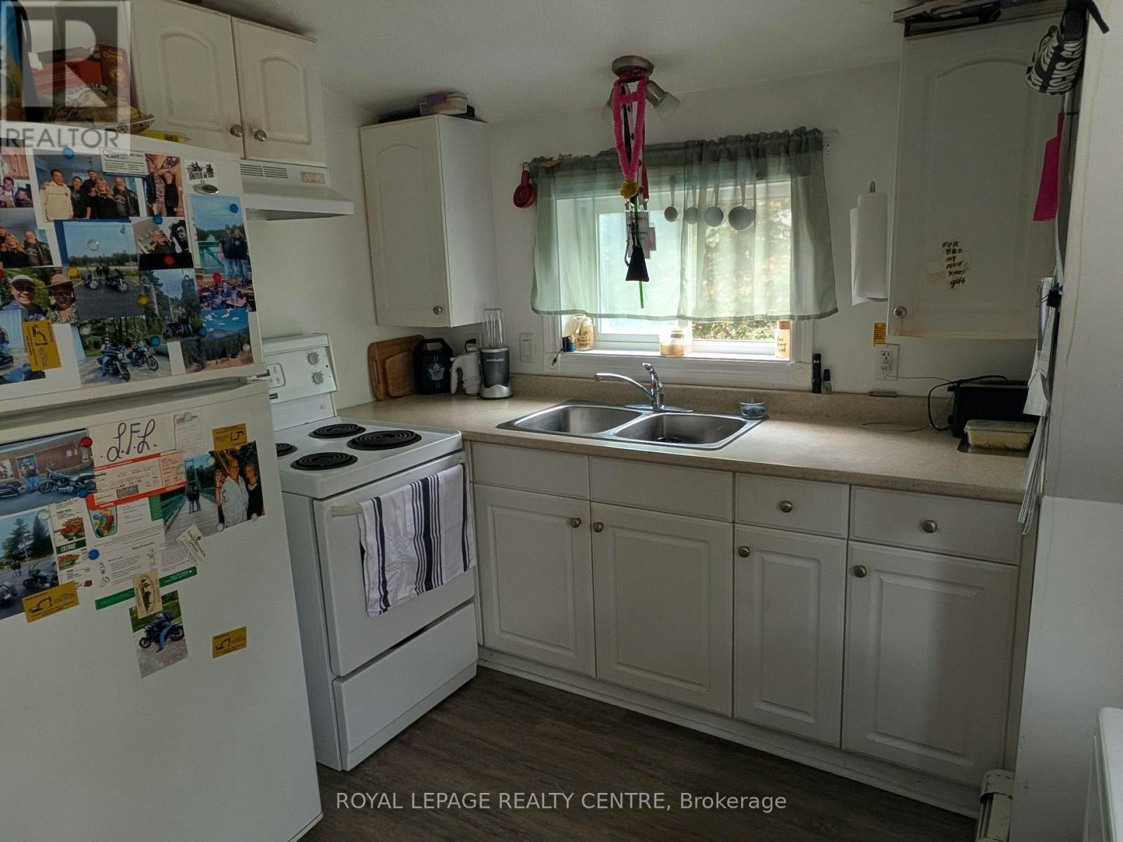 UPPER-10 Dufferin Street, Barrie, ON, L4N 2J7 - 5