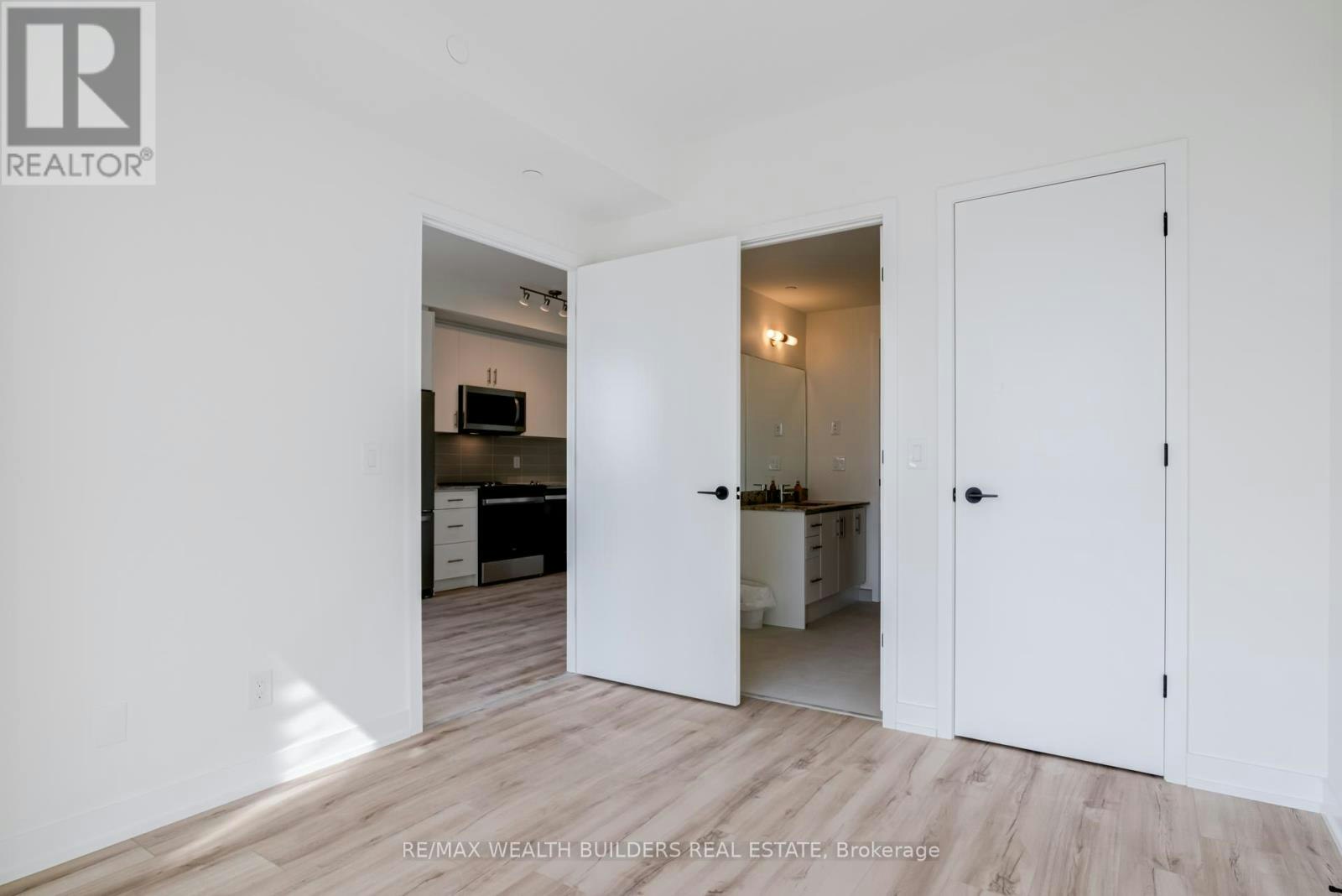 813-335 Wheat Boom Drive, Oakville, ON, L6H 7C2 - 9
