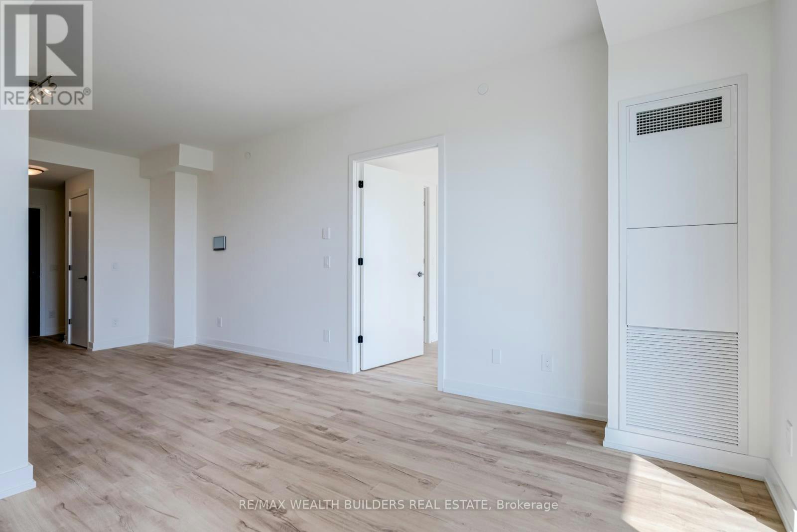 813-335 Wheat Boom Drive, Oakville, ON, L6H 7C2 - 6