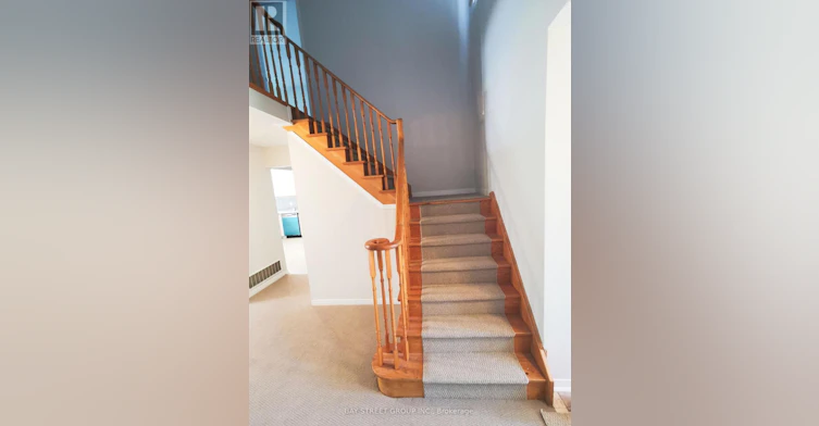2034 Oxford Avenue, Oakville, ON, L6H 4K7 - 9