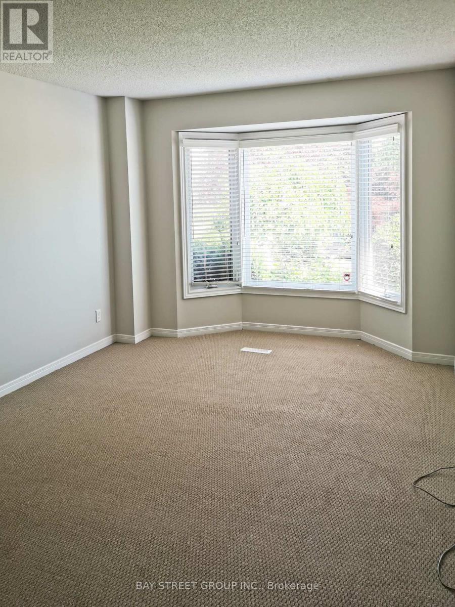 2034 Oxford Avenue, Oakville, ON, L6H 4K7 - 4