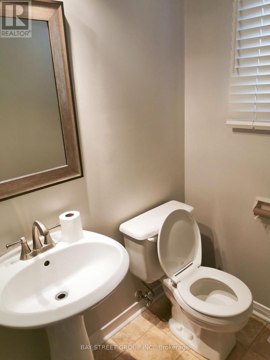 2034 Oxford Avenue, Oakville, ON, L6H 4K7 - 6