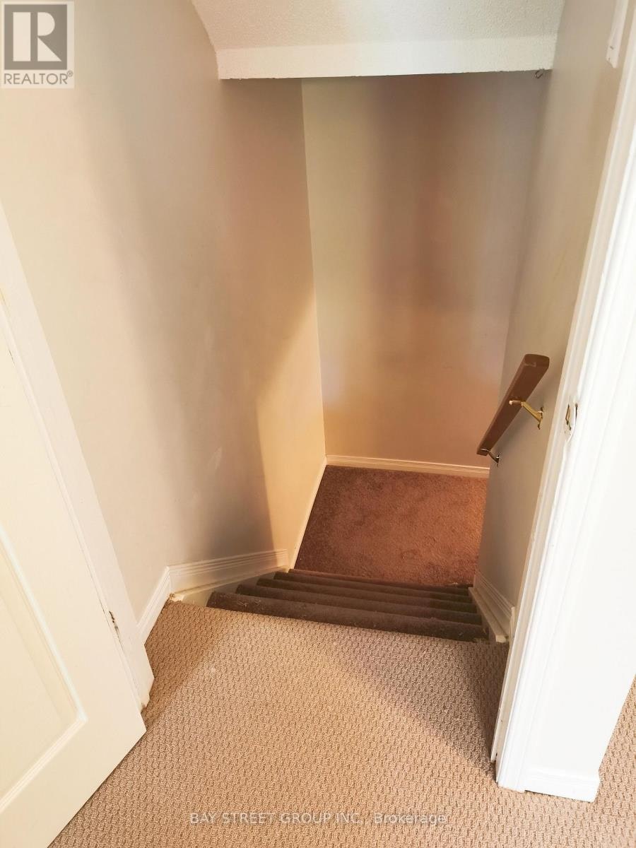 2034 Oxford Avenue, Oakville, ON, L6H 4K7 - 14