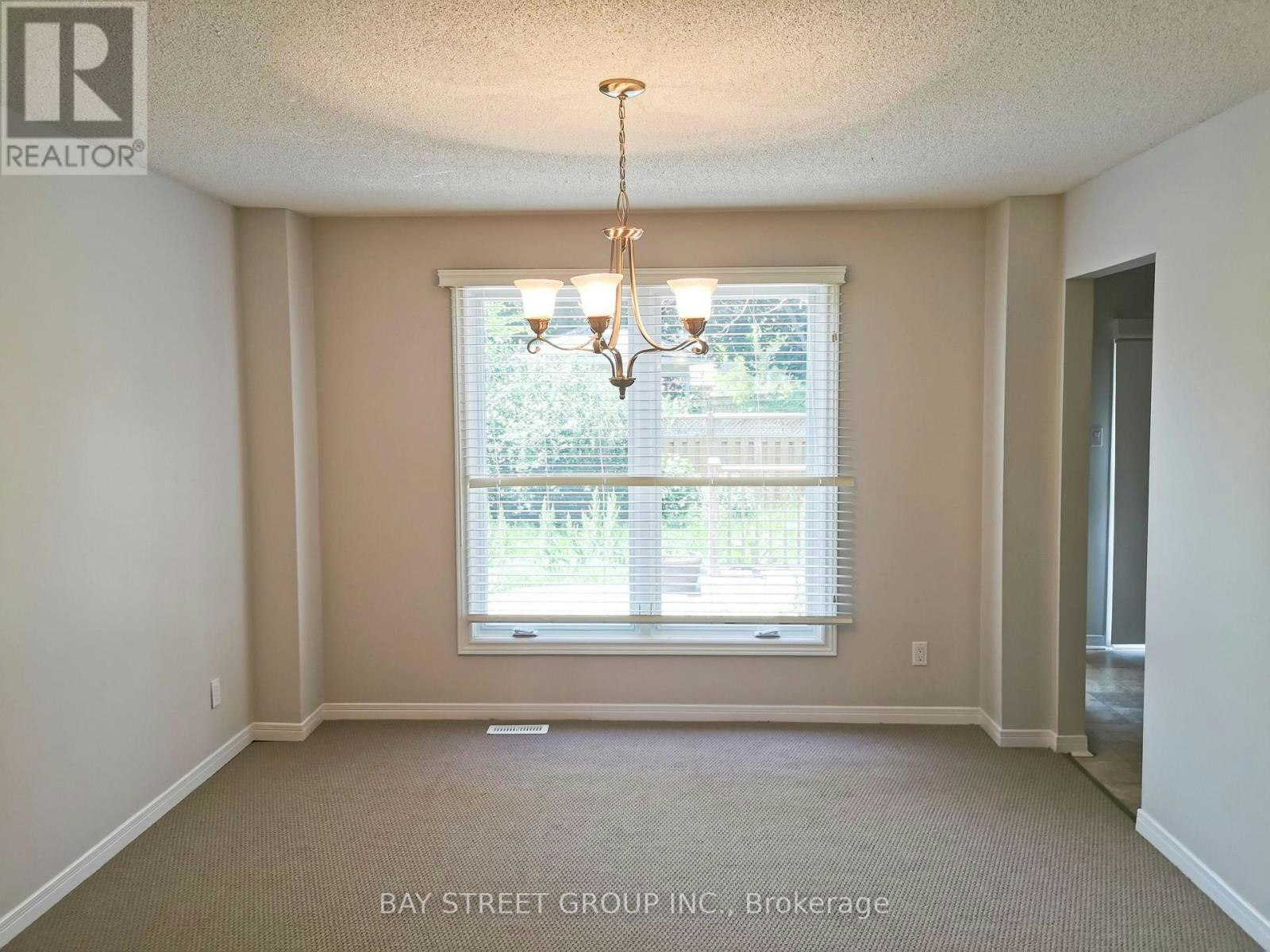 2034 Oxford Avenue, Oakville, ON, L6H 4K7 - 5