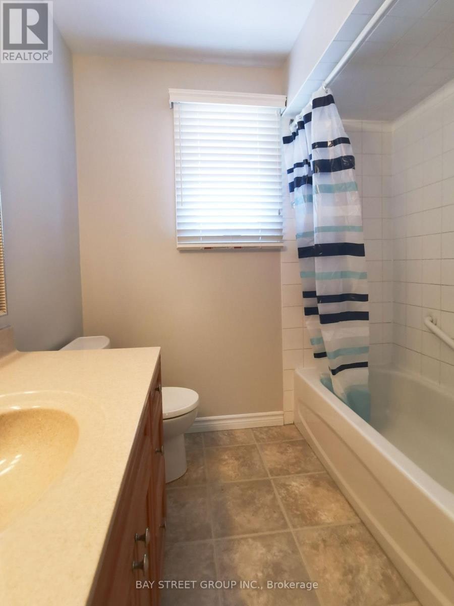 2034 Oxford Avenue, Oakville, ON, L6H 4K7 - 10