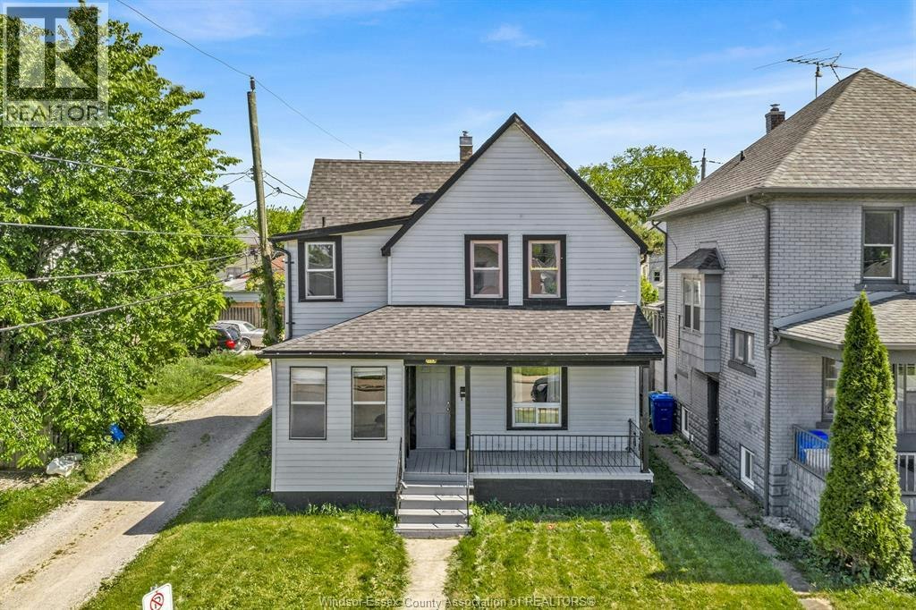 1153 University, Windsor, ON, N9A 3A5