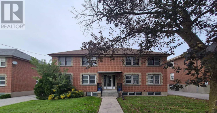 2-855 Simcoe Street N, Oshawa, ON, L1G 4W1