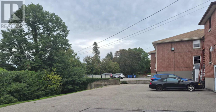 2-855 Simcoe Street N, Oshawa, ON, L1G 4W1 - 16