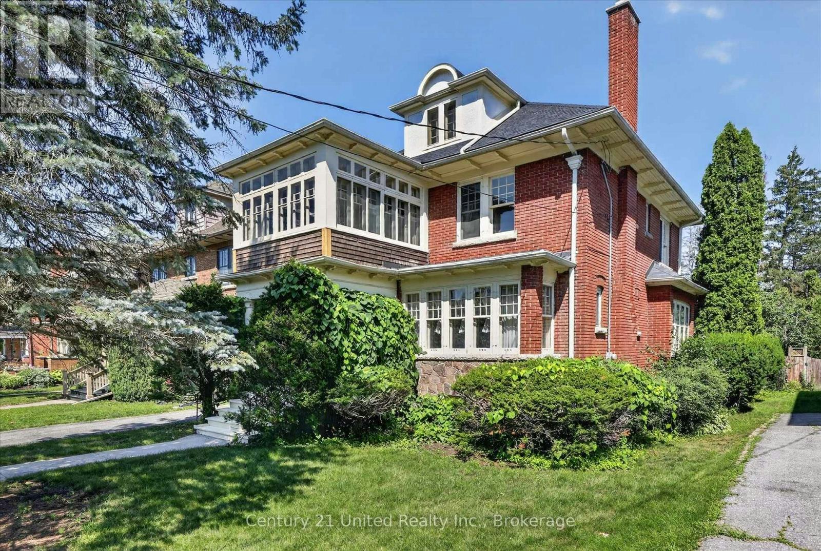 498 Weller Street, Peterborough, ON, K9H 2N6