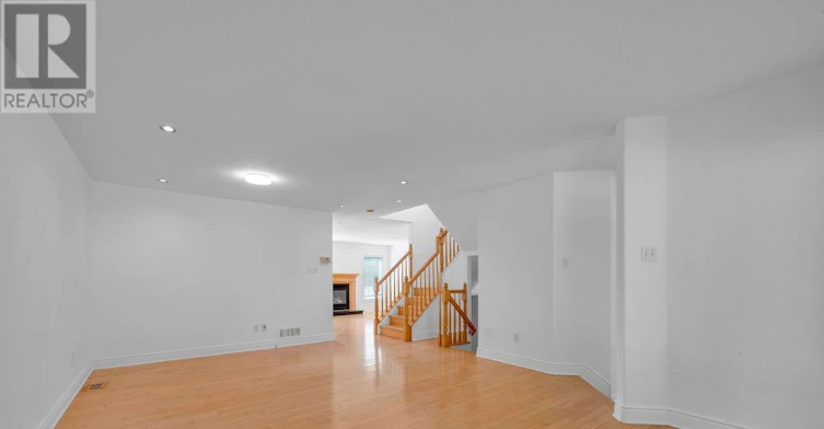 2269 Sandman Crescent, Ottawa, ON, K4A 4V7 - 4