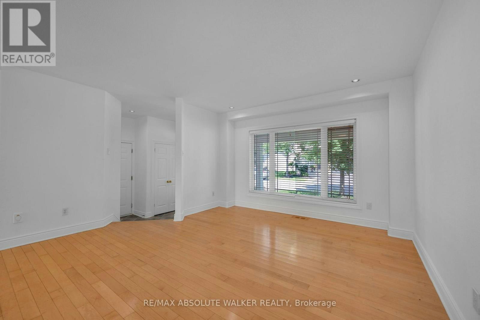 2269 Sandman Crescent, Ottawa, ON, K4A 4V7 - 5