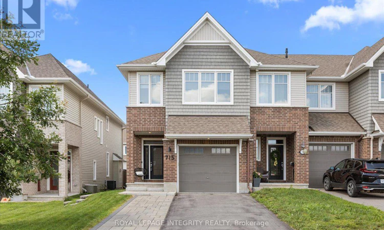 715 Cap Diamant Way