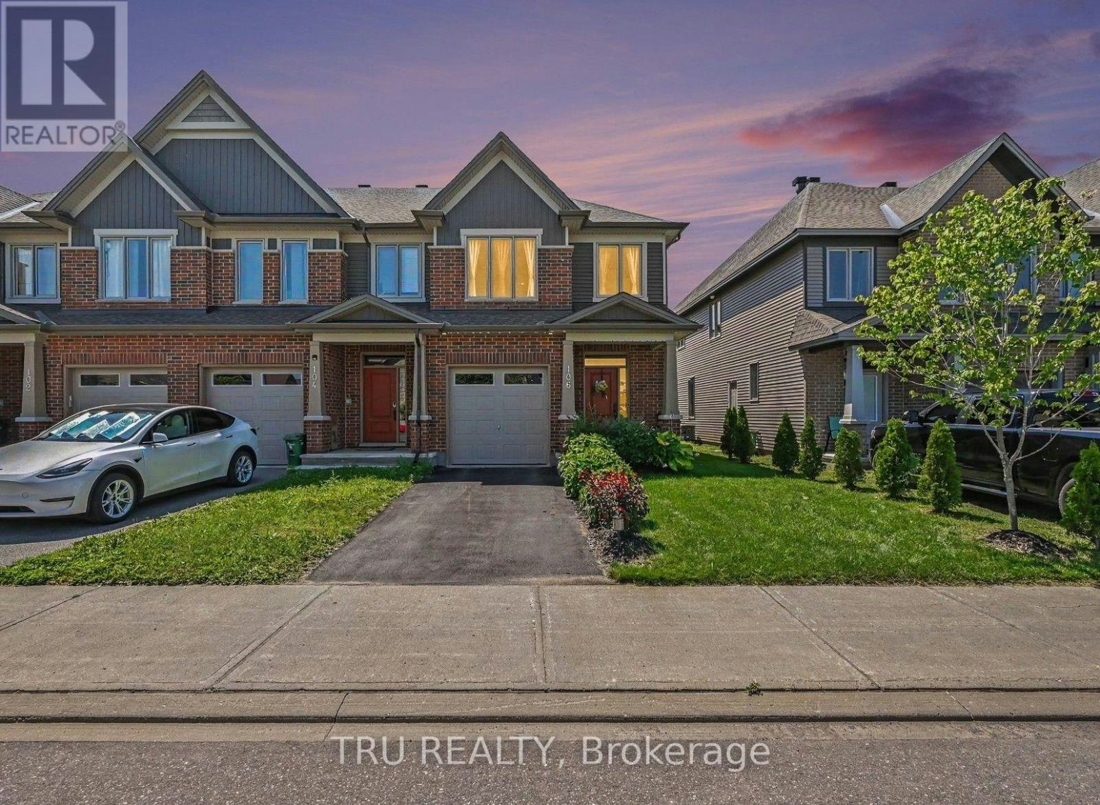 106 Lavatera Street, Ottawa, ON, K1T 0R7