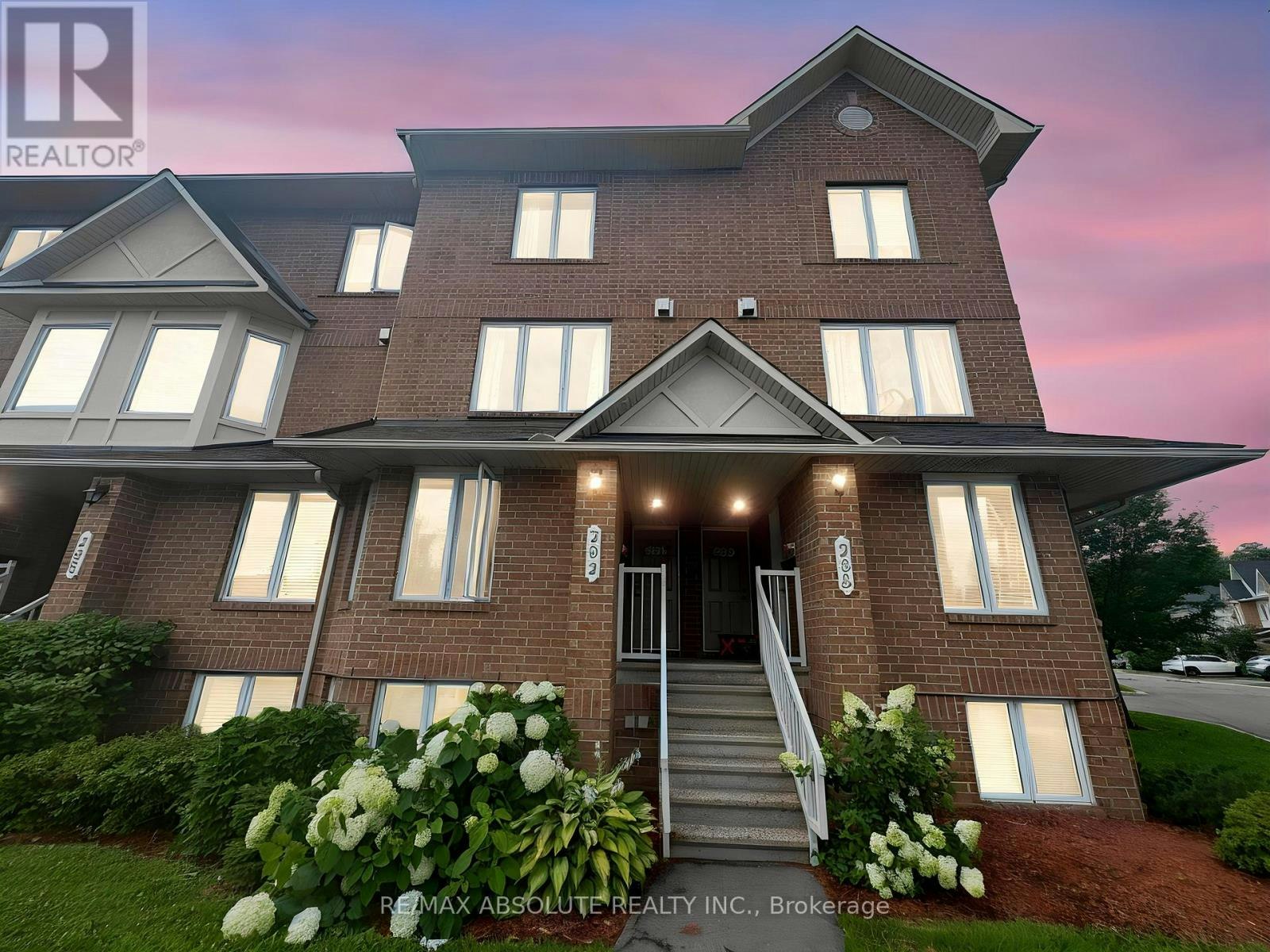 294 Cresthaven Drive, Ottawa, ON, K2G 6W4
